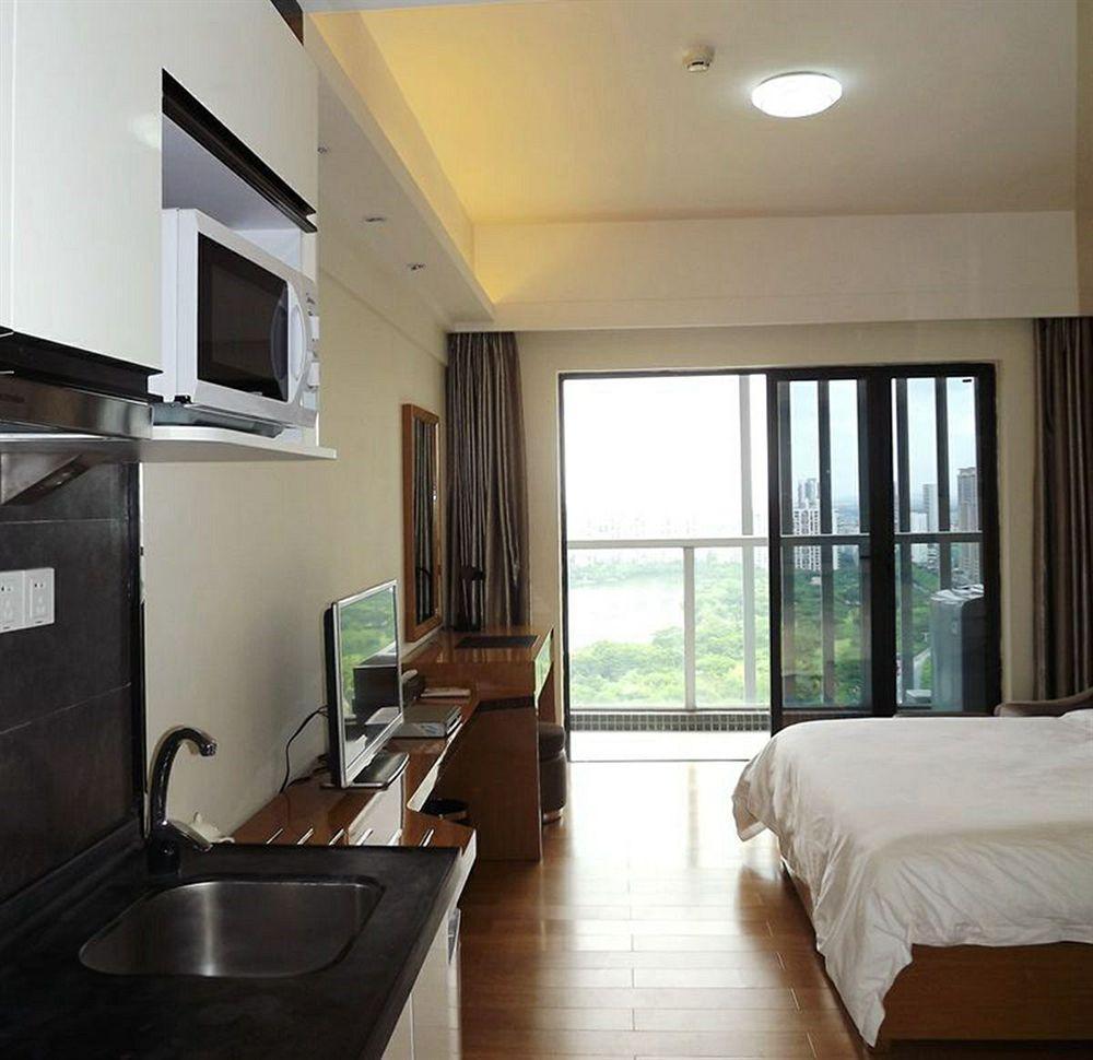 Private Enjoy Home Apartment Foshan Bagian luar foto