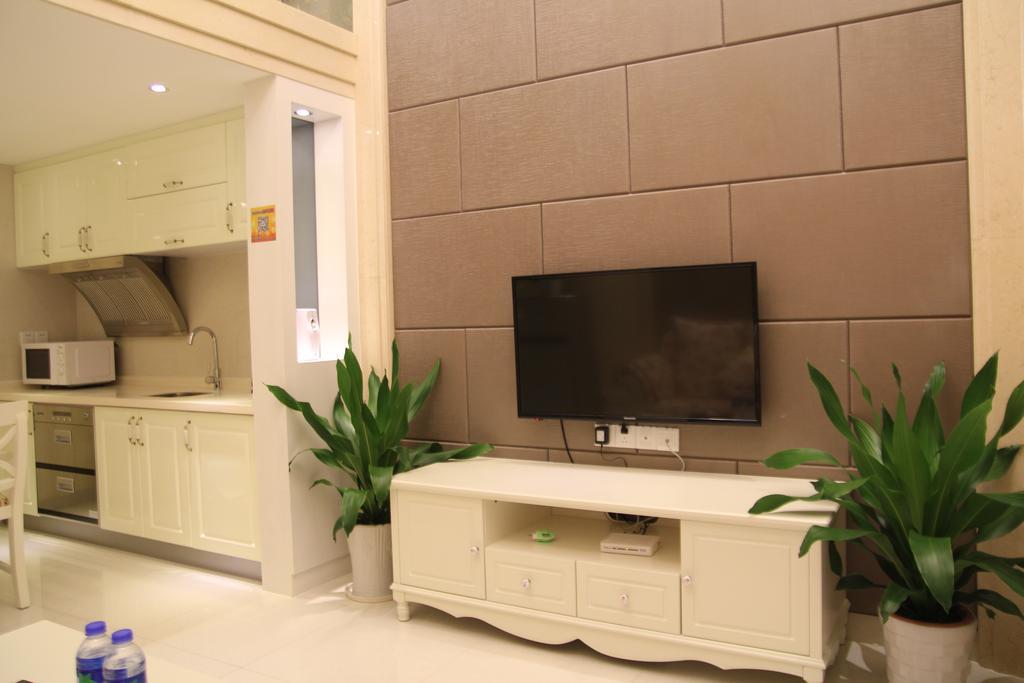 Private Enjoy Home Apartment Foshan Bagian luar foto